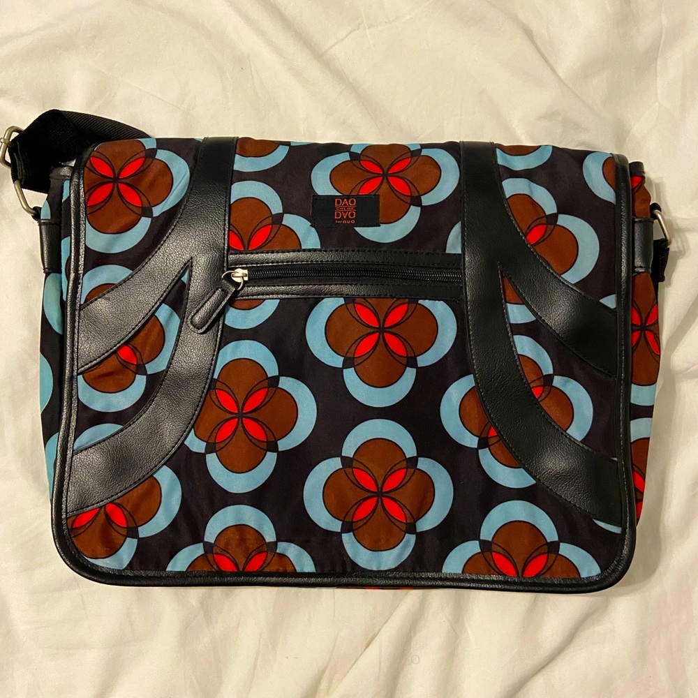 Chloe Dao laptop bag